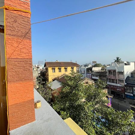 Villa Shree Sadguru Krupa Yatri Niwas à Kolhapur Extérieur photo