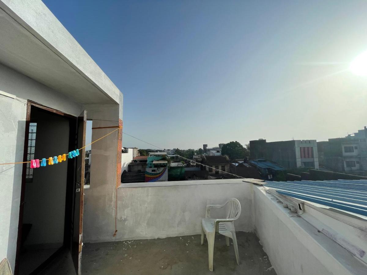 Villa Shree Sadguru Krupa Yatri Niwas à Kolhapur Extérieur photo