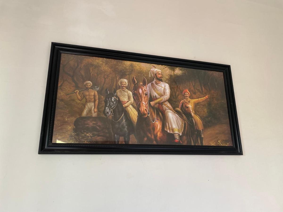 Villa Shree Sadguru Krupa Yatri Niwas à Kolhapur Extérieur photo