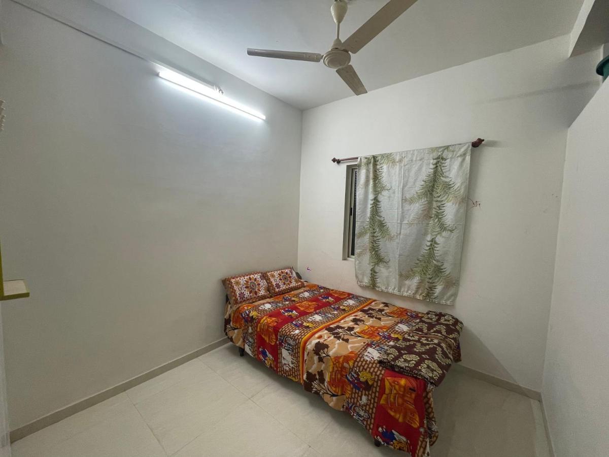 Villa Shree Sadguru Krupa Yatri Niwas à Kolhapur Extérieur photo