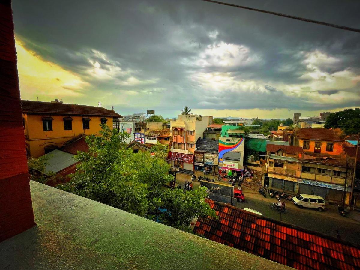 Villa Shree Sadguru Krupa Yatri Niwas à Kolhapur Extérieur photo